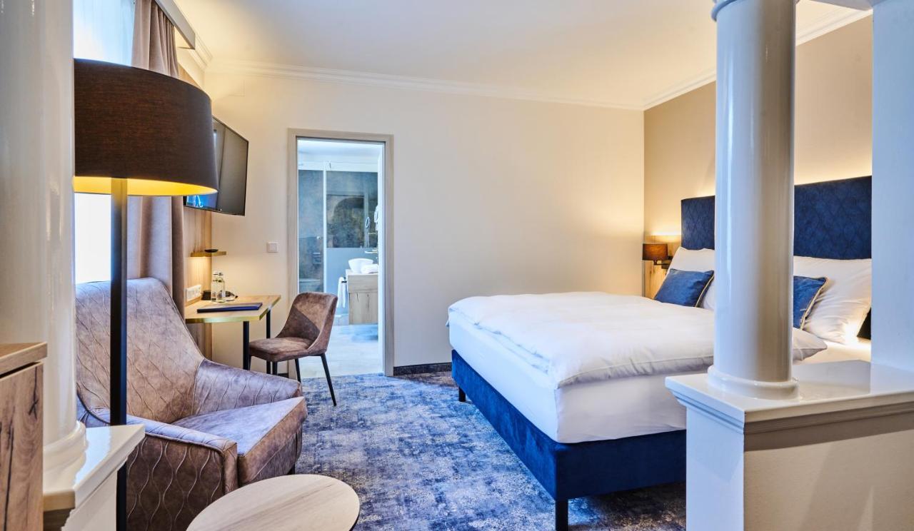 Hotel Zur Post Altoetting Экстерьер фото