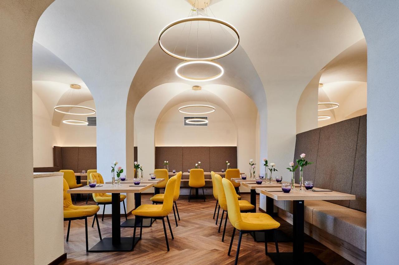 Hotel Zur Post Altoetting Экстерьер фото