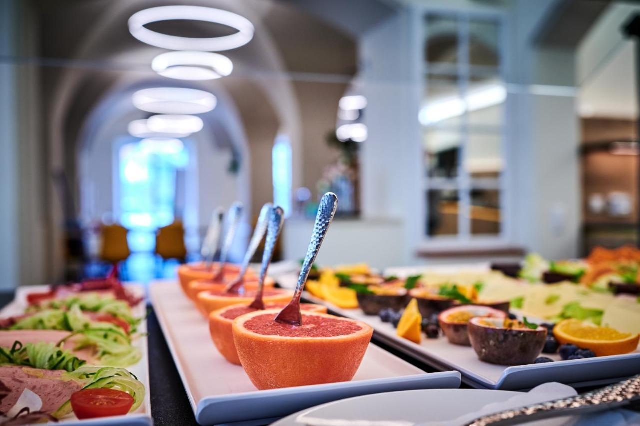 Hotel Zur Post Altoetting Экстерьер фото